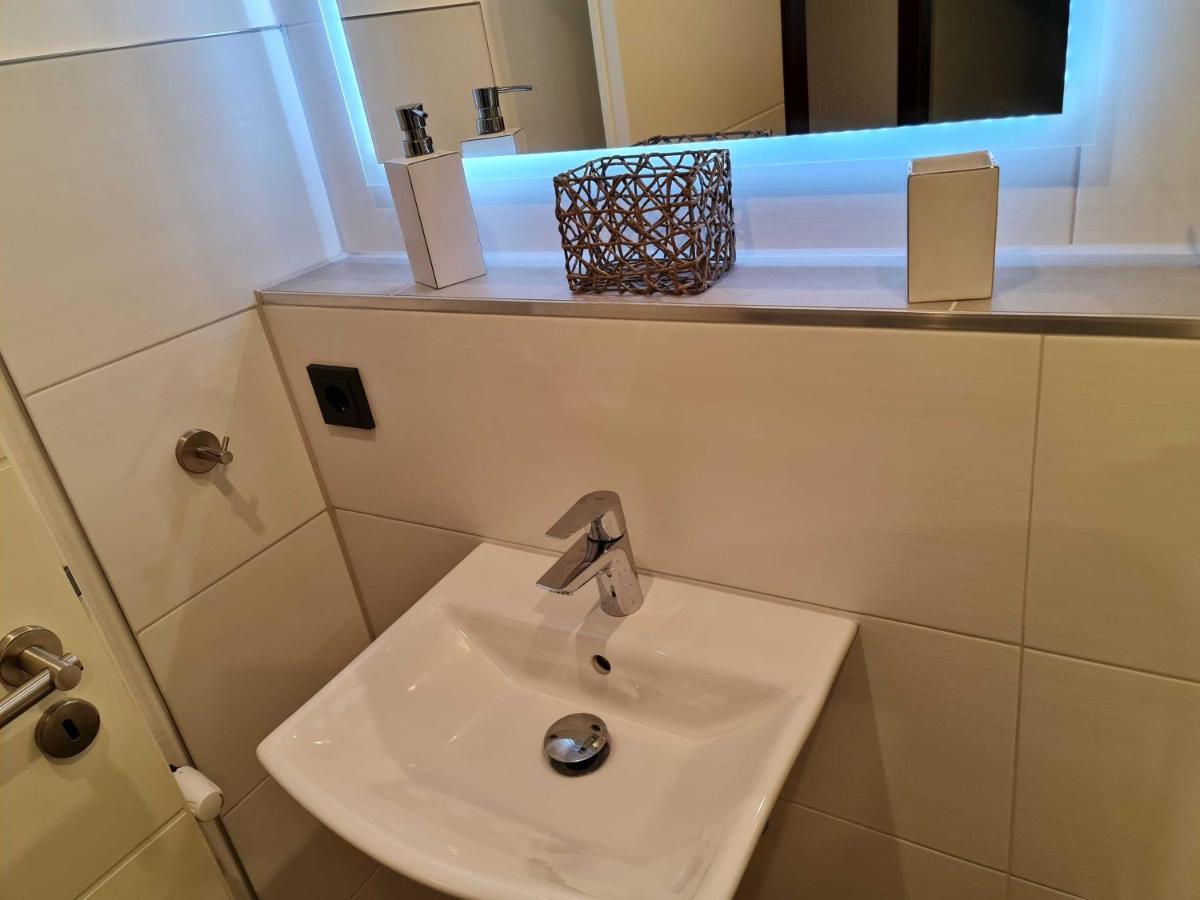 Ferienwohnung Gemmel オーヴェラート エクステリア 写真